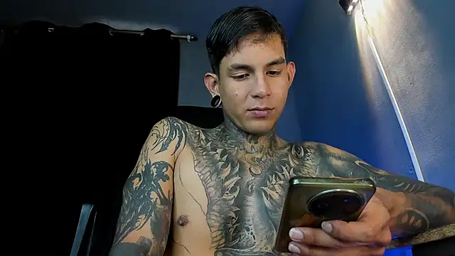 Travisttanner28 webcam