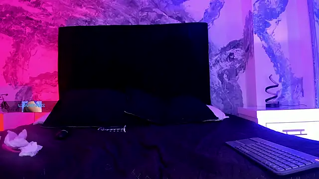 EthaanCox live cam