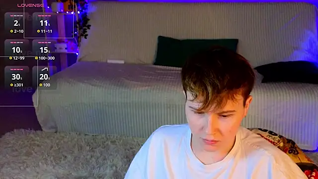 two_gerls_here webcam