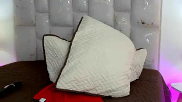 Gaby_evansz webcam