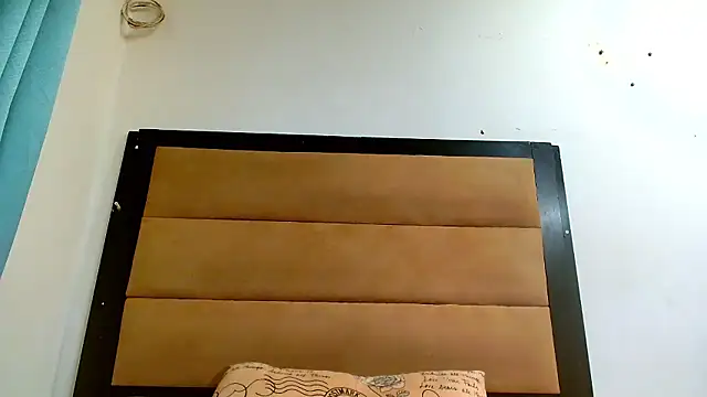 SpicyKittyxxx webcam