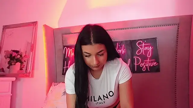 CataleyaStarr webcam