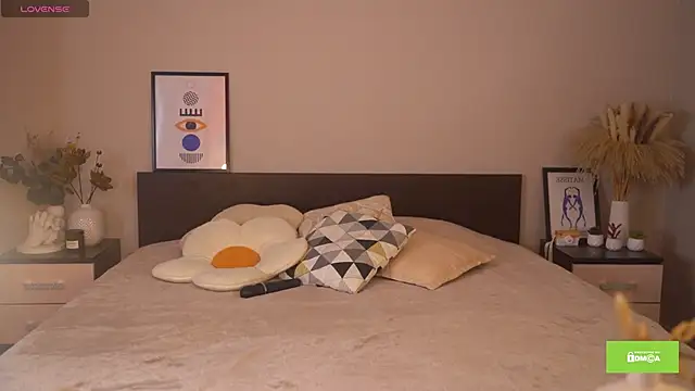 Emmiellee webcam