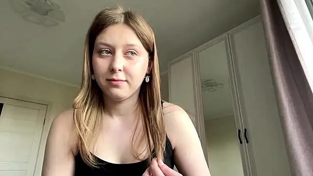 HeyItsAgata webcam