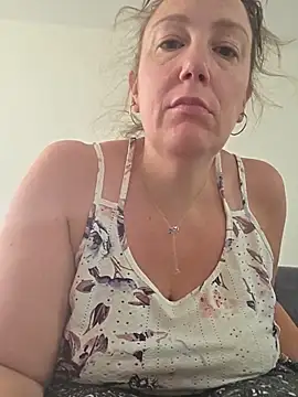 Wisie_Cutie webcam