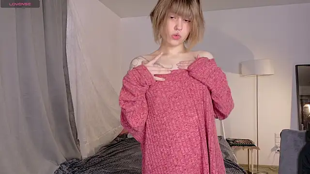 KikiMoor webcam