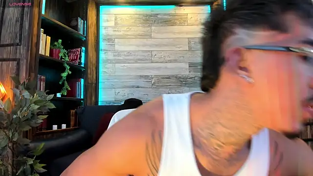 Donovan_Desmond webcam