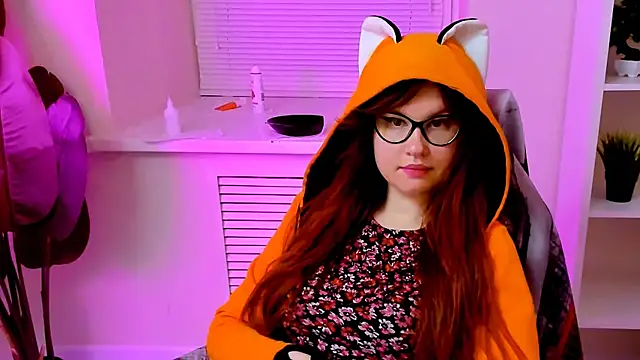 CarolGiggly webcam