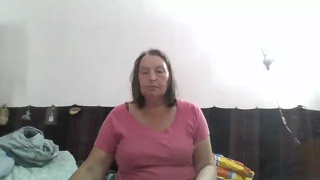 AnnaLive570 live cam on StripChat