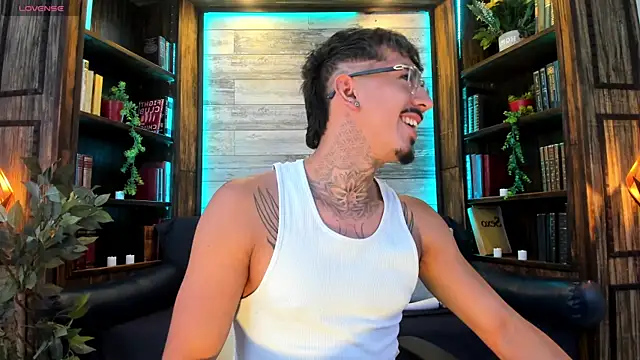 Donovan_Desmond webcam