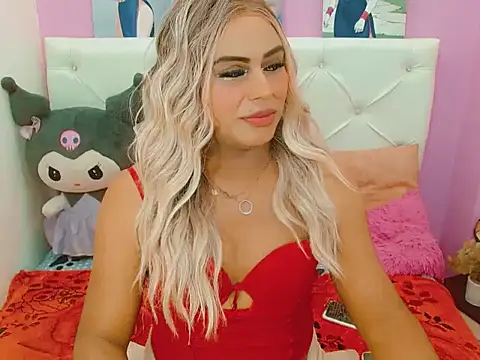 Modella: macgenta_drackk