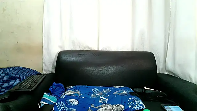 XIndianXFireBallX webcam