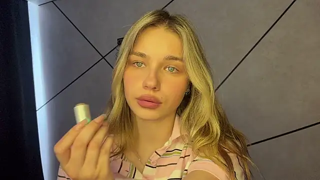 EarthaStinett webcam