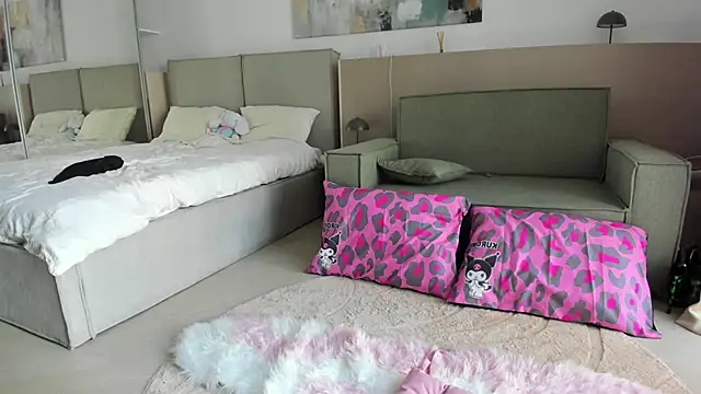 Neith_Cole webcam