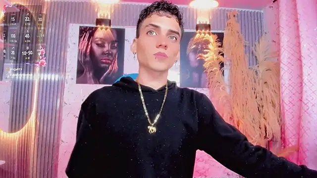 latino_boyy_ webcam