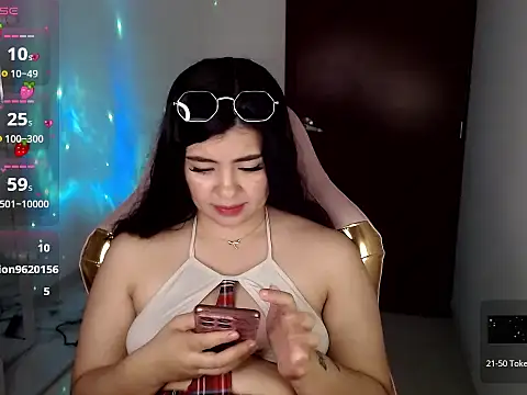 mila_paris webcam