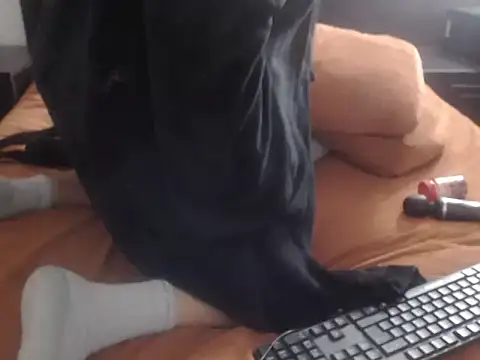 XHotJuicyBootyXX webcam