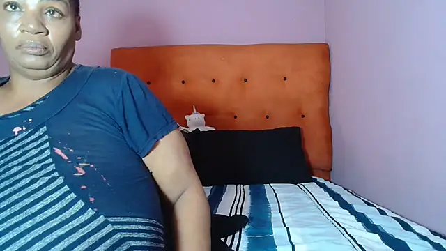 tinagiant live cam