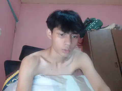 kyoshi_19 (M twink) - Fash dick 25 token, cum in public