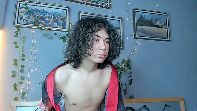 gentle_flash (M twink) - undress