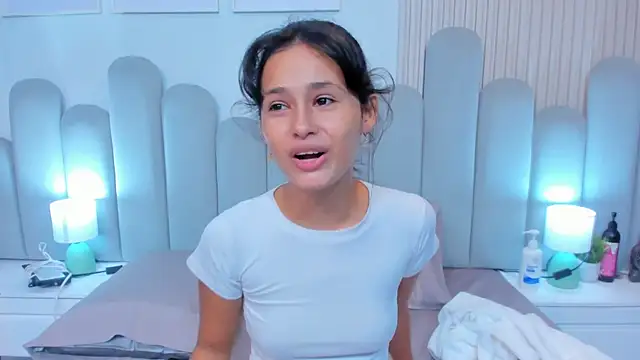 luly_dreams webcam