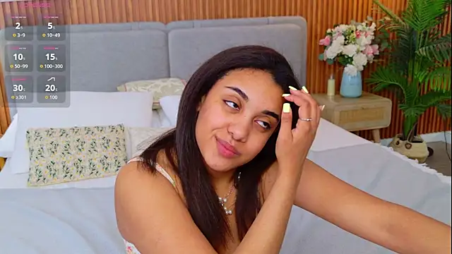 Luna_Cortier webcam