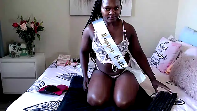 FitSelina66 webcam