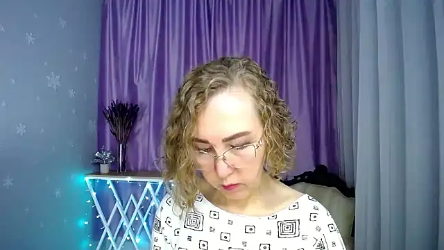 queen_a_n_i webcam