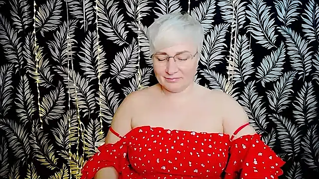 Olivia_playful webcam