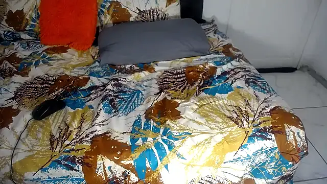 BootySoYummyX webcam