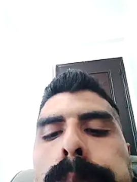 bahadr23 live cam on StripChat