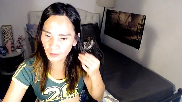 NinaDOM4CUM webcam