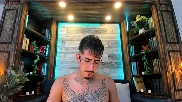 Donovan_Desmond live cam