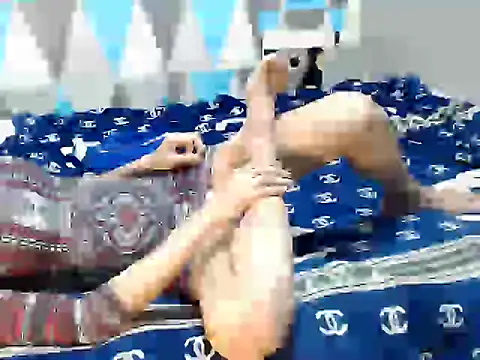 Trish_CurveCock webcam