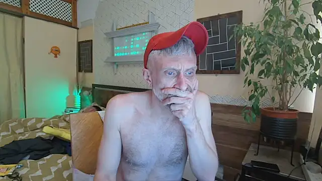 your-new-hoT-uncle webcam