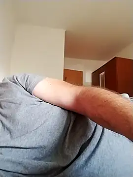 ALXXX833 live cam on StripChat