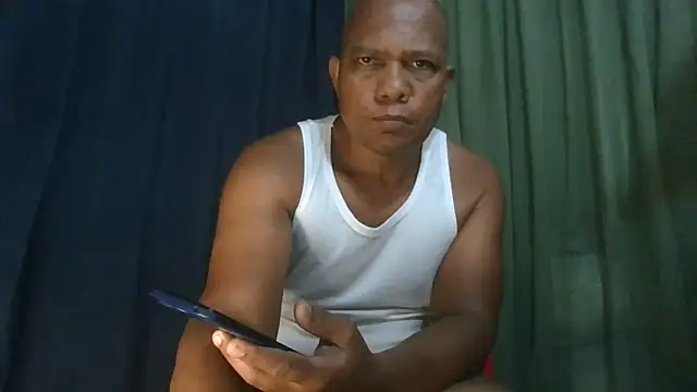 bigblackcock75 webcam