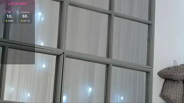 SarahRaynex webcam