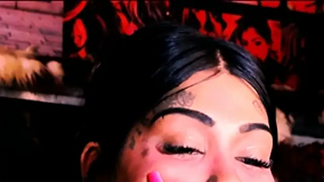 indian_dreamgirl webcam