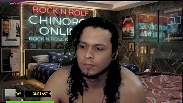 chino_roz live cam on StripChat