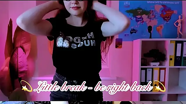 CarolGiggly webcam