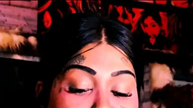 indian_dreamgirl webcam