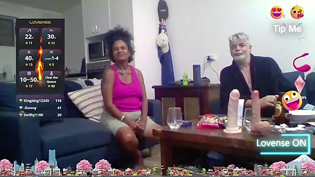 curious52 live cam on StripChat
