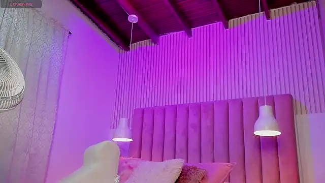 ScarlettDreamss7 live cam