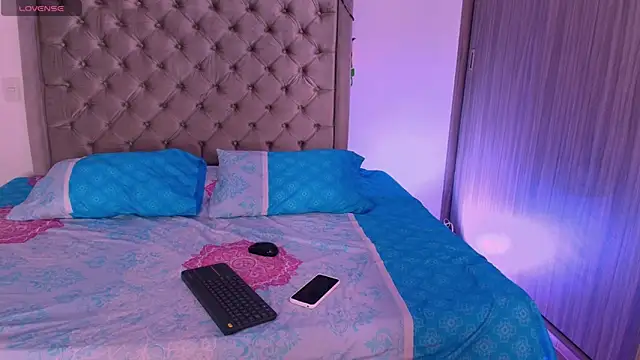 dreamsussi live cam on StripChat