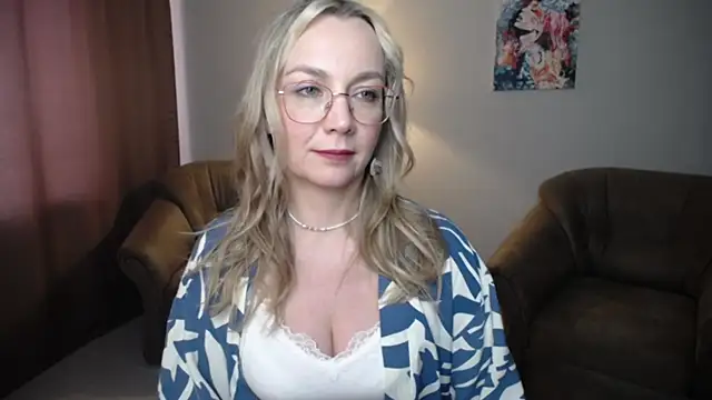 Ava_Elior webcam