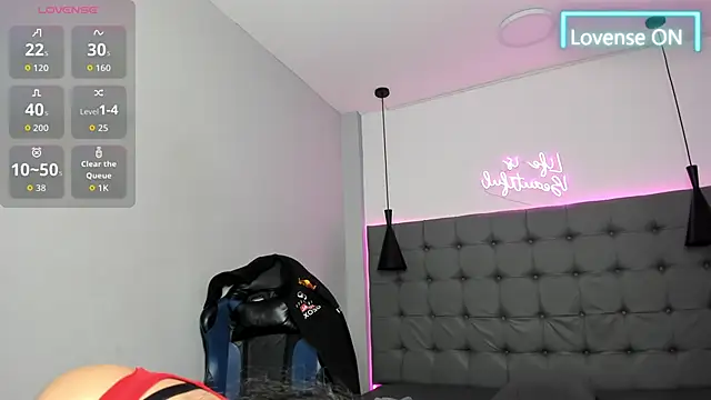 scarletcherry18 live cam