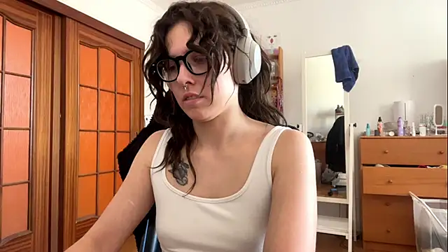 PillowPeachX live cam on StripChat