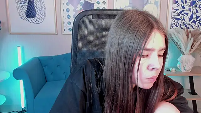 SayaHeartnet live cam on StripChat