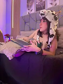 Mika_love_milo webcam